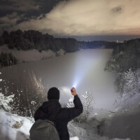 Armytek Viking Pro Max kalt-weiß, 5300 Lumen, 355 Meter Leuchweite