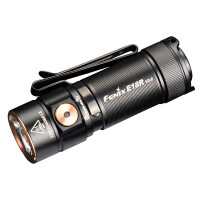 Fenix E18R V2.0 LED Taschenlampe bei Outaway.de